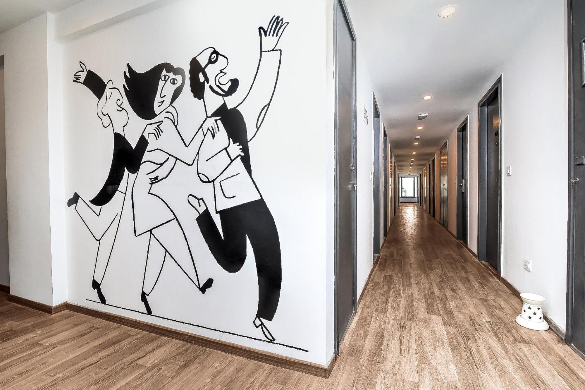 Super Townhouse All In One Калькутта Экстерьер фото