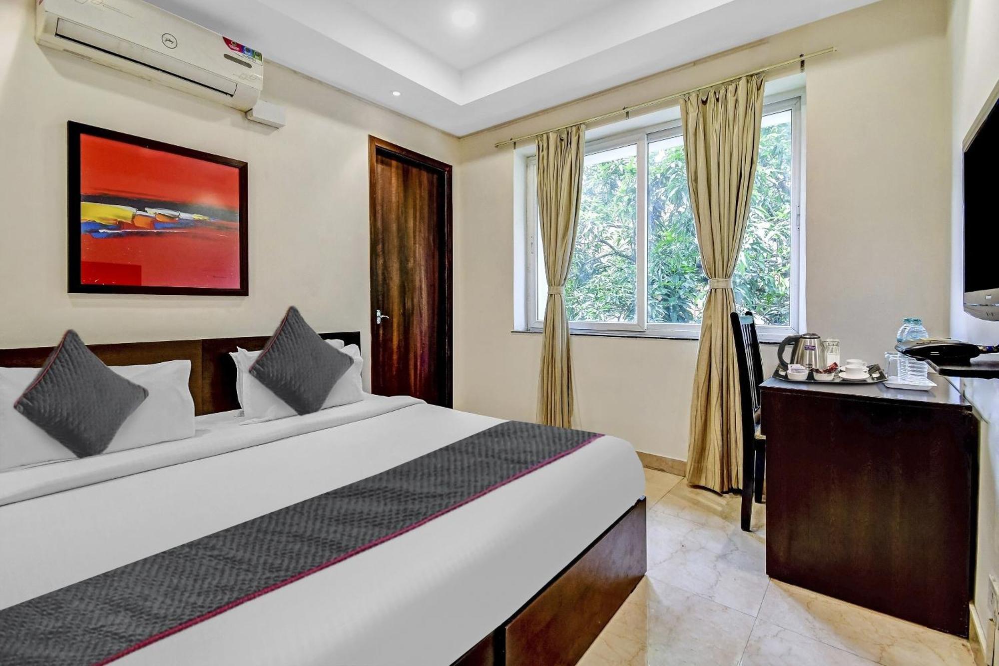 Super Townhouse All In One Калькутта Экстерьер фото